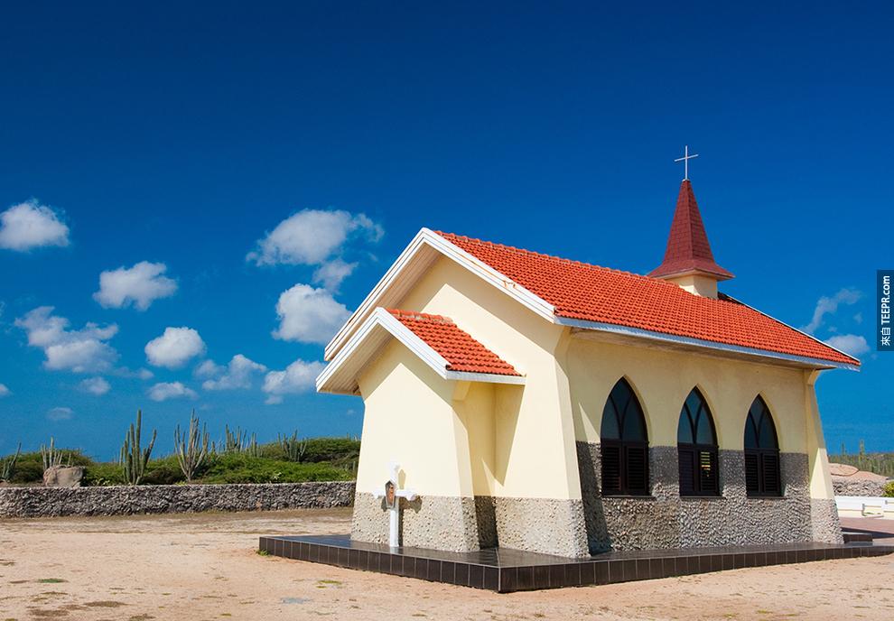 8. 阿魯巴 - Noord (Aruba, Noord): 美麗到讓人可以忘記呼吸的奥蘭葉施塔德教堂 (Alto Vista Chapel)