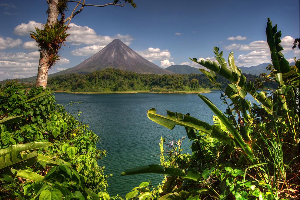 15. 哥斯達黎加 (Costa Rica): 跟阿蓮那火山零距離的危險告白。