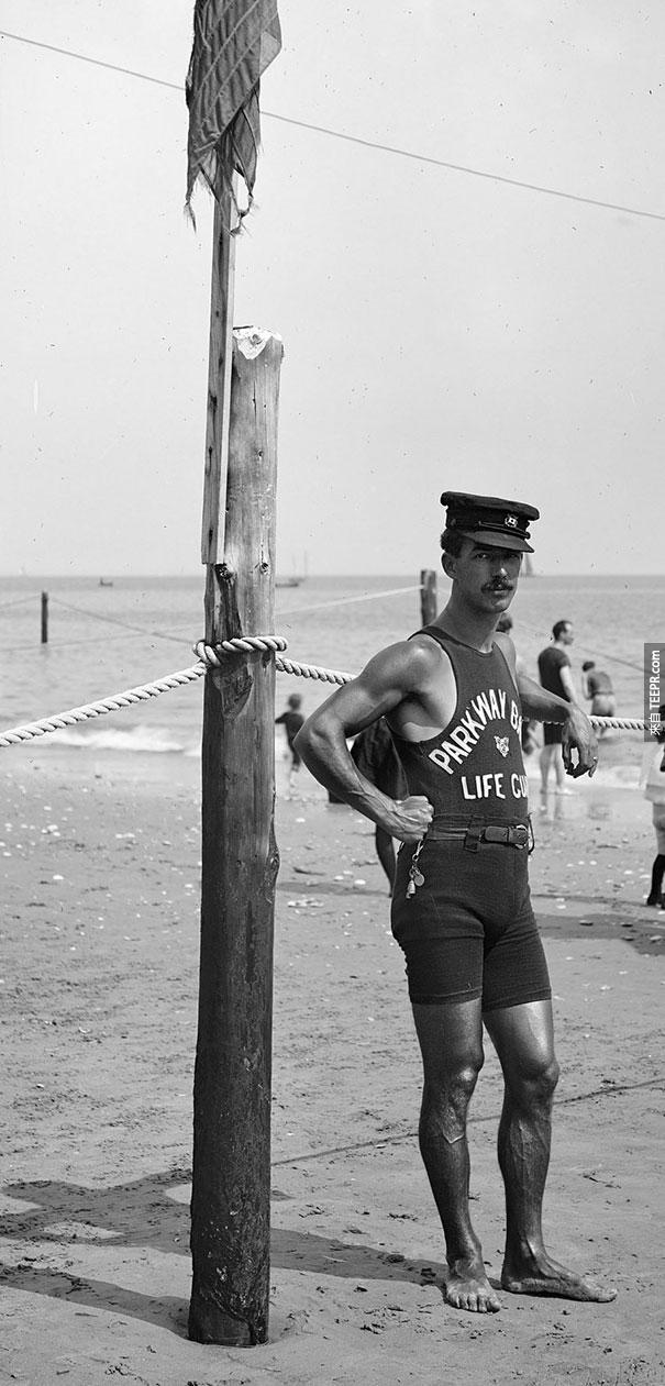 海边的救生员 - 1920