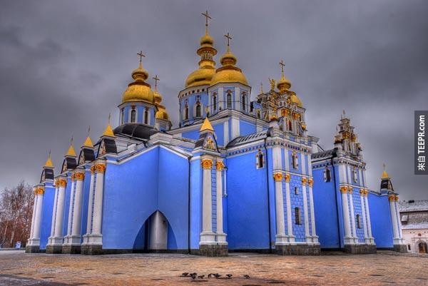 22. 圣迈克尔金圆顶寺 St. Michael’s Golden-Domed Monastery (基辅，乌克兰)