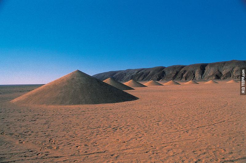 埃及沙漠里最大的沙漠艺术