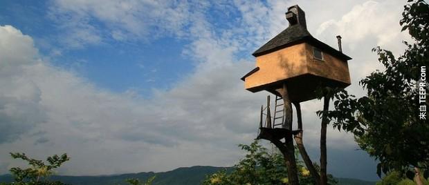 “過高的茶館”是由建築的日本教授建於2004年作為一個完美的現場，與父親分享了一杯茶。
