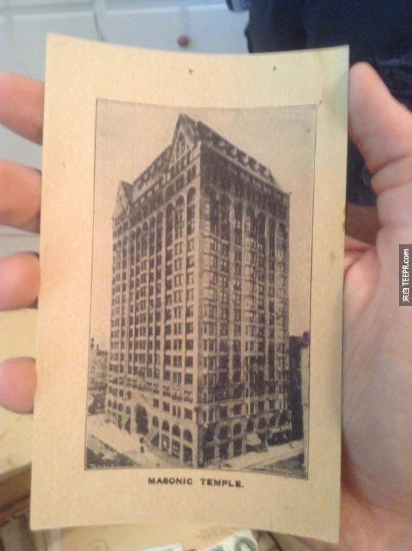 这张明信片是芝加哥共济会殿堂的建筑照，现在已经不存在了。