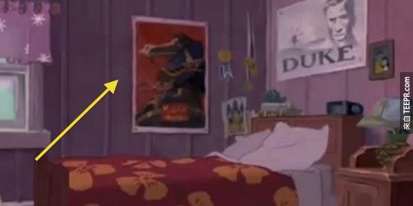 8. 在《星际宝贝》里面可以看到《木兰》的海报。