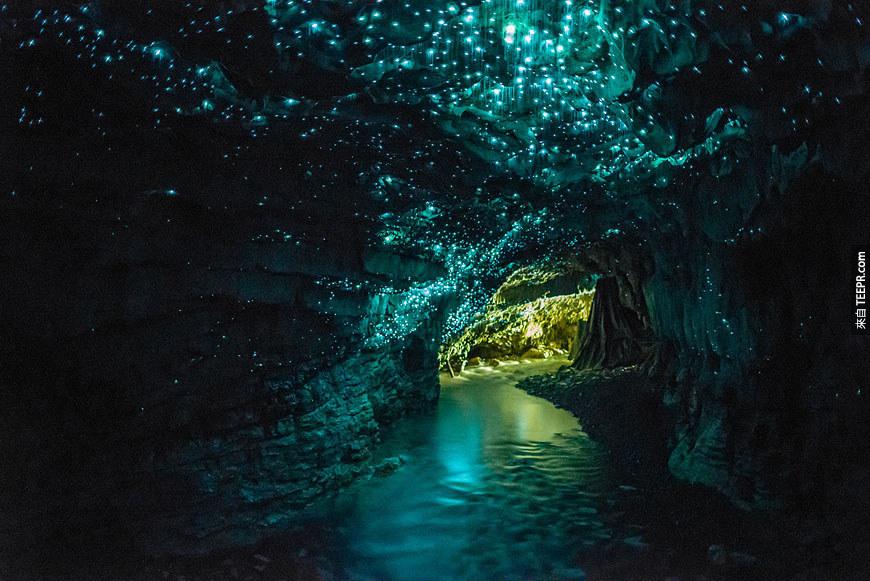 2. 蒂阿瑙萤火虫洞，纽西兰
