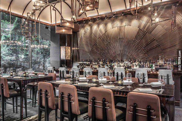 amazing-restaurant-bar-interior-design-10