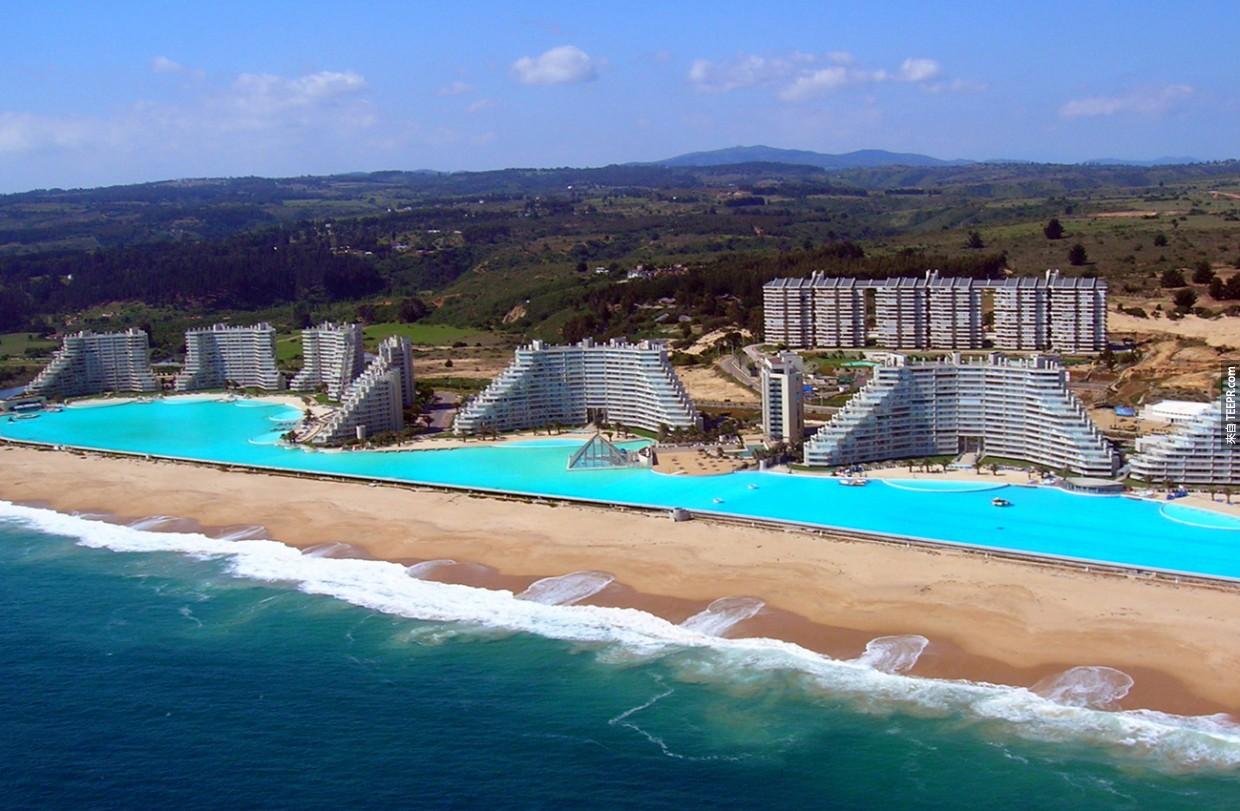 #7. 这是智利最大的游泳池，长达1公里呢，好壮观啊！