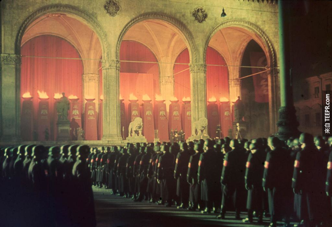 6.) 纳粹党军队在慕尼黑宣誓忠诚，1938。