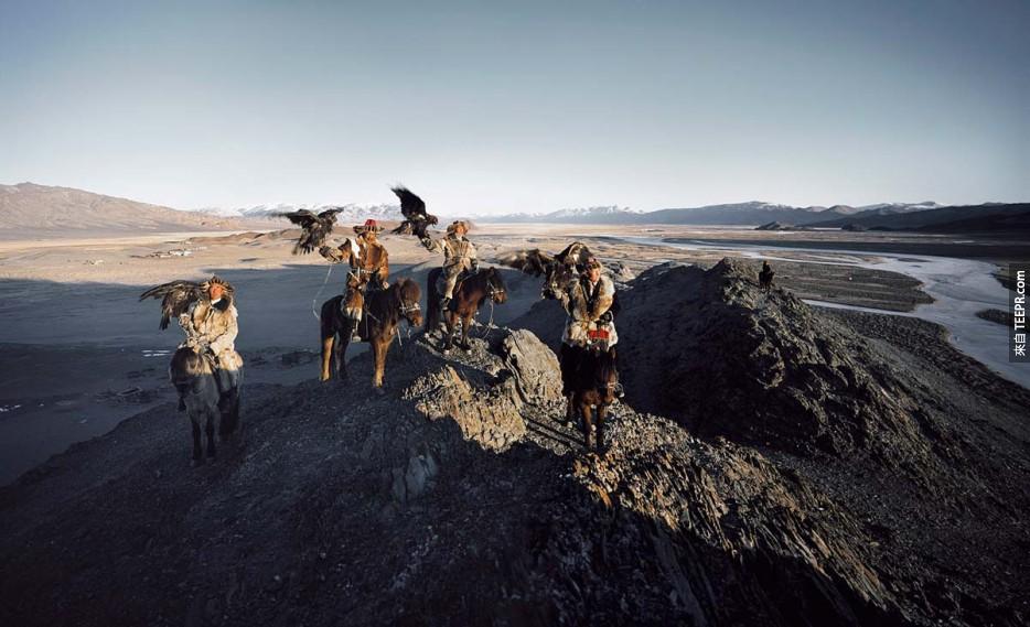 學習如何成為成吉思汗：蒙古。
