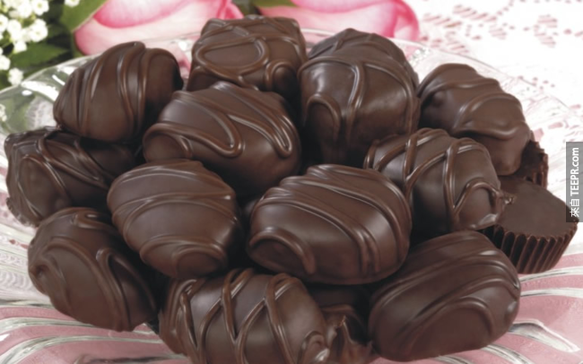 6. 黑巧克力會幫助你體內「好」的細菌。