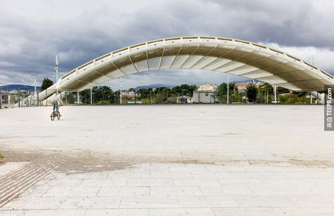 2004年希腊雅典(Athens, Greece)奥运留下来的建筑。