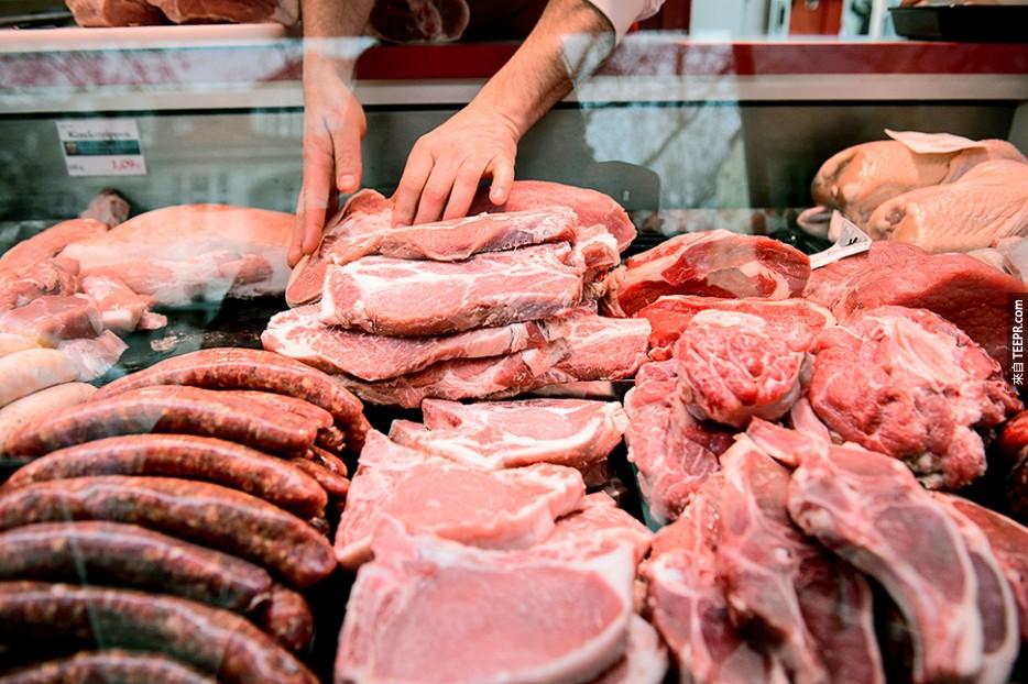 人們需要蛋白質來保持身體健康，若是在美國，這就等於是「吃肉」。