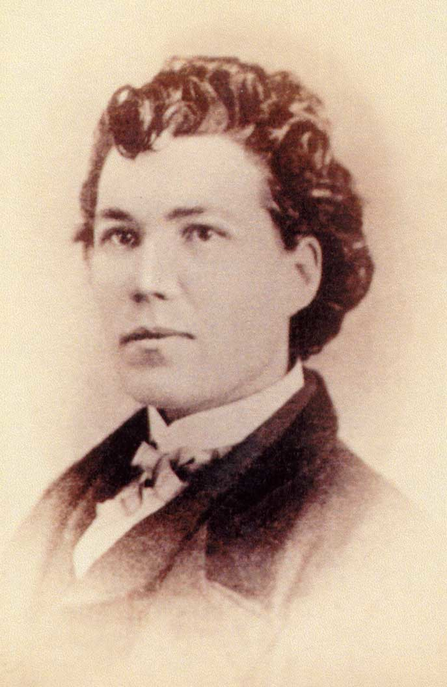 5. Sarah Edmonds是在内战时期由加拿大役转为北军(Union)的的间谍，她以黑人的身分渗透进美利坚联盟国(Confederate)的基地，偷取无数的文件，然后将基地烧掉夷为平地。