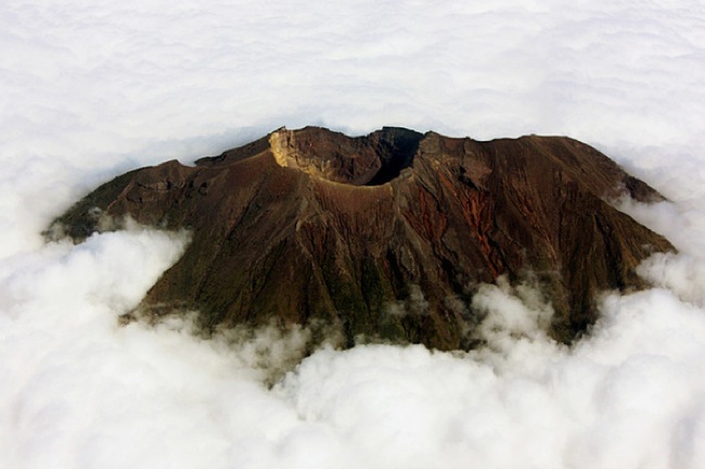 25. 印尼(Indonesia)阿貢火山(Mt. Agung, Bali)。