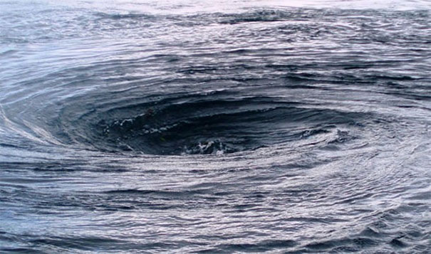 14. 漩涡(Maelstroms)：这些强大的涡流会让船只或是游泳的人都陷入其中。