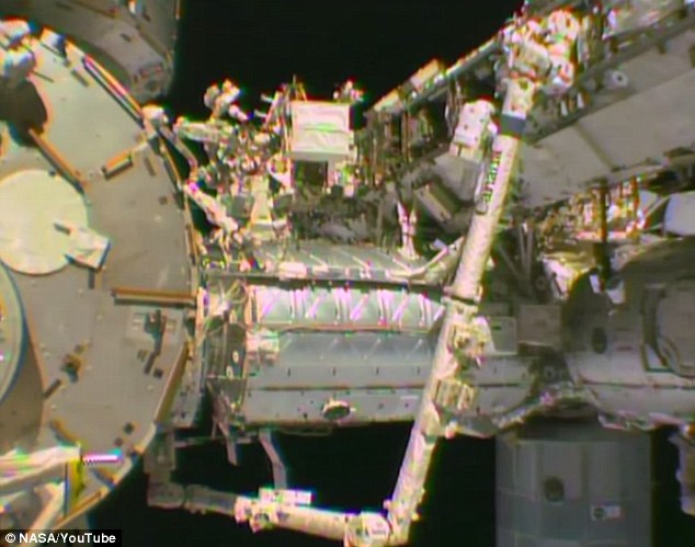一个合理的解释表示，这个看起来像是幽浮的影像，也可能是造访ISS的补给船只。天龙号太空船 (The Space X Dragon ship) 在9月23日的时候抵达了国际太空站，2天后，另一台太空船Soyuz TMA 14M也到来，带来了3位新的成员。