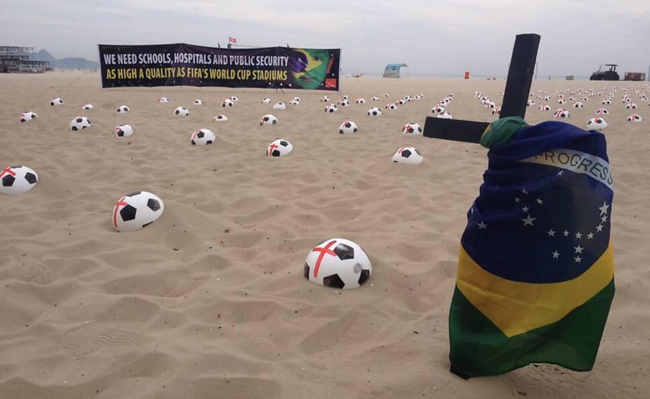 3. 巴西抗議世界盃足球賽。