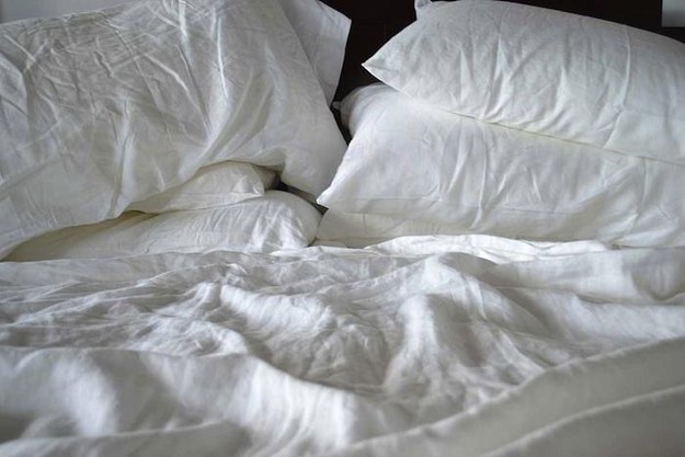 13. 如果你想要让床单升级的话，可以选择麻布，而不是棉花。