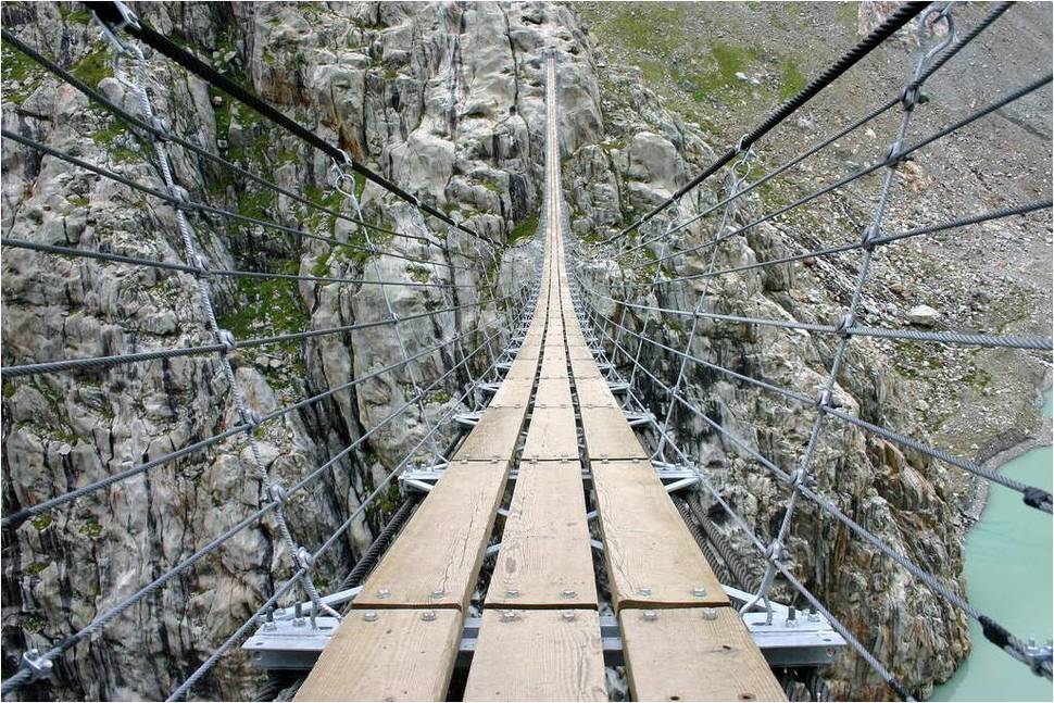 瑞士 Trift吊桥