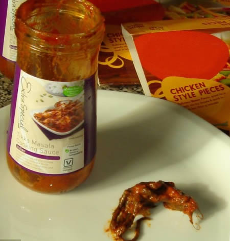 Dead mouse found in a Curry Sauce