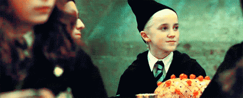 当然，我们也不可能忘了让人又爱又恨的跩哥·马份 (Draco Malfoy) 对吧？