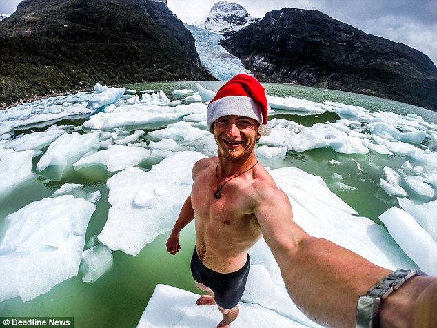 苏格兰冒险家 Will Copestake在巴塔哥尼亚（Patagonia）的冰河上自拍。