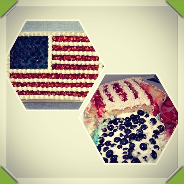 8. 美國國旗蛋糕啊...為什麼我的成品沒有任何一絲相似之處呢...