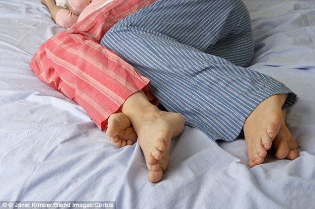 然而，根據一項衛生專家的研究顯示，穿著同一套睡衣太久，可能會導致皮膚感染、膀胱炎、甚至是抗藥性金黃色葡萄球菌 (MRSA)。