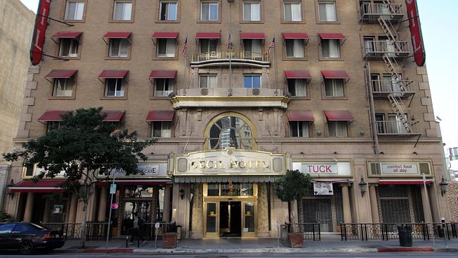此外，在50年代和60年代時，塞西爾酒店更被視為最多人跳樓自殺的地方。