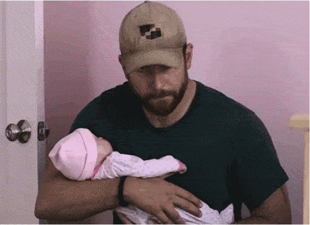 The Baby In "American Sniper" Is The Fakest Baby In Movie History