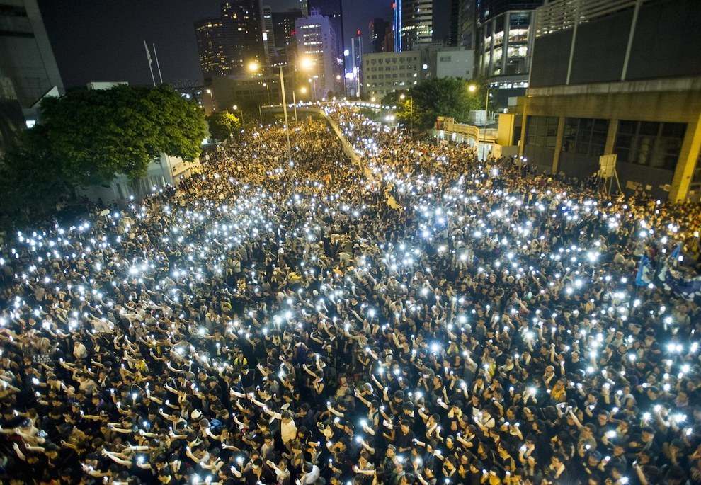 41. 香港占领中环运动，是为争取真普选而发起的一系列公民抗命。