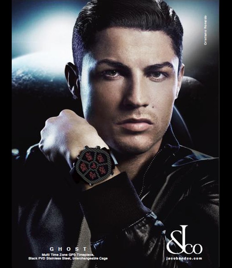 他也代言Jacob & Co.手錶，手上戴著價值500萬台幣 (16萬美元) 的手錶。