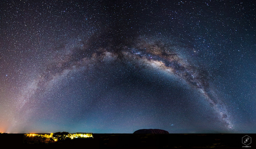 澳洲北领地 (Northern Territory) 的乌鲁鲁 (Uluru)