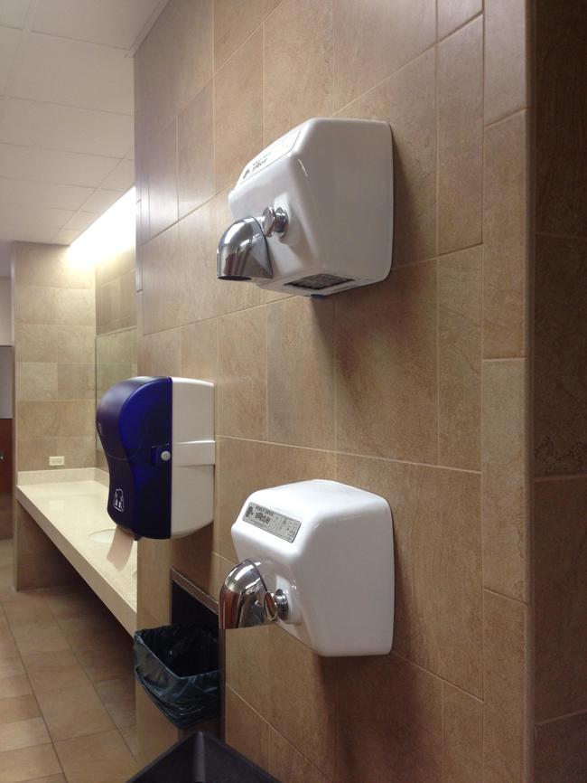 好貼心哦！你怎麼知道我會在公共廁所裡面洗頭呢！