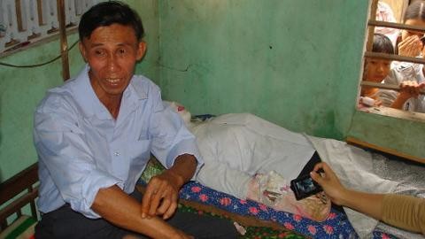 Grief turned into obsession when, for 20 months after his wife's death, Le Van slept upon the ground above her grave.