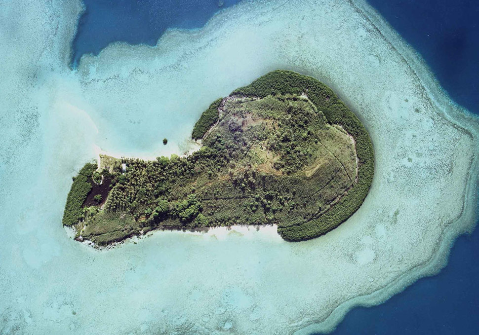 這座長相怪異的小島名叫Mavuva，是斐濟的一座小島。<BR><BR>