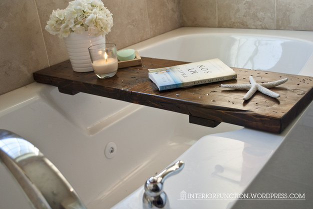Make a cheap and easy bathtub tray for wine + book baths.