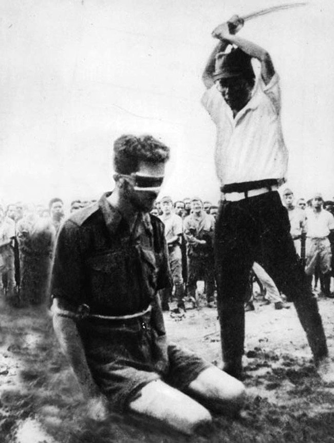 Leonard Siffleet, an Australian soldier during World War II, seconds before he was beheaded by a Japanese soldier.