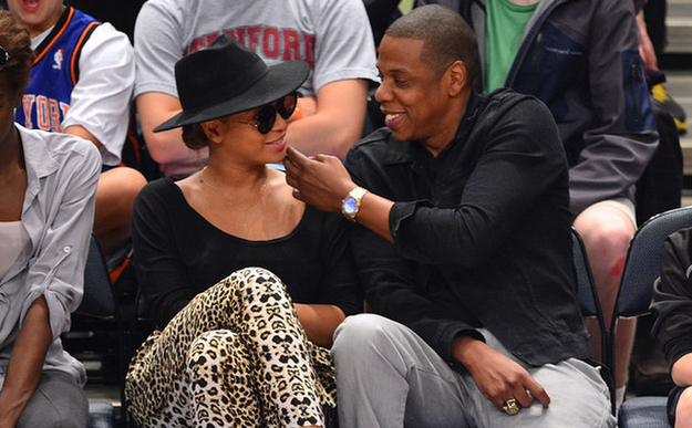 Beyoncé and Jay Z may be performers on stage, but it's the little moments like this that are the cutest.
