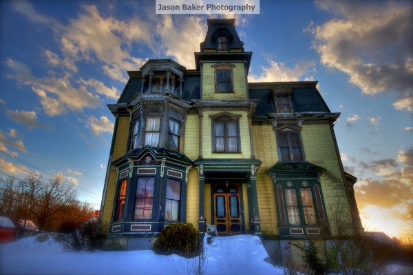 victorian haunted house cheap won't sell