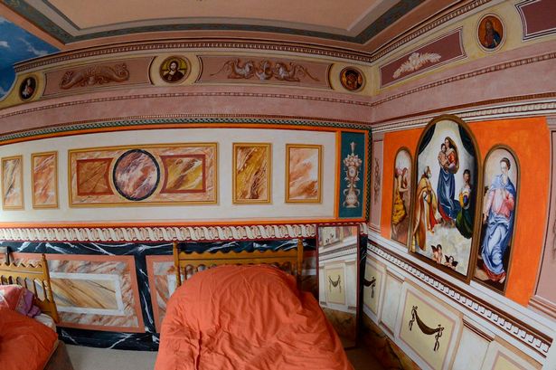 Robert Burns' Sistine Chapel replica house