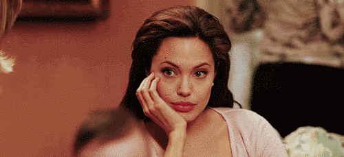 19 Faces Everyone Who Works Weekends Will Immediately Recognise