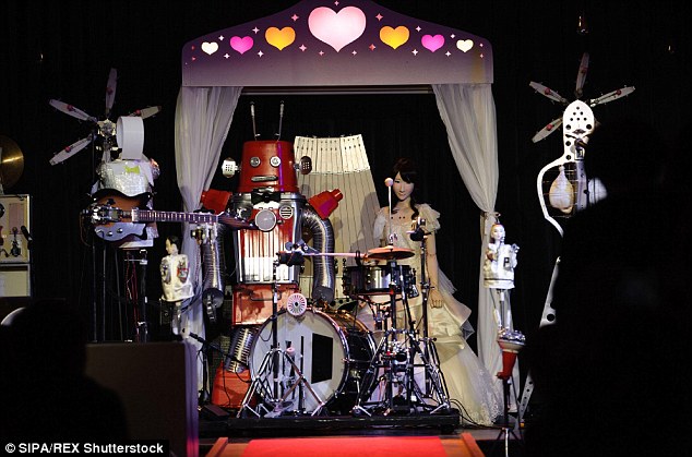 Frois and Yukirin listened to an automated orchestra after the ceremony, which took place in front of 100 people