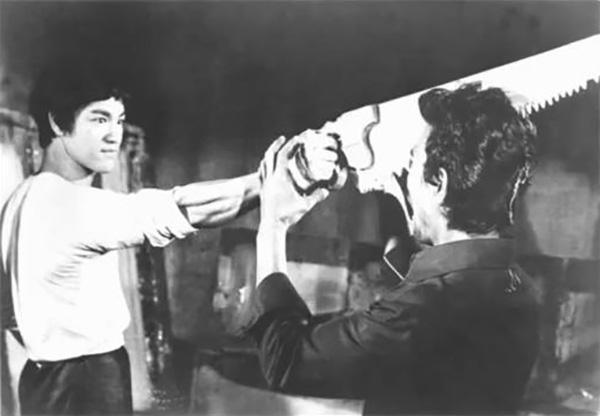 This scene was removed from the film, The Big Boss, because it was deemed too violent.