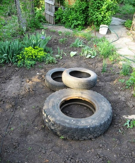 Recycled Tires Pond 01