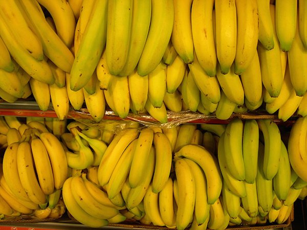 Bananas contain tryptophan which turns into serotonin after consumption. This boost in serotonin is an effective and natural way to reduce the effects of depression.