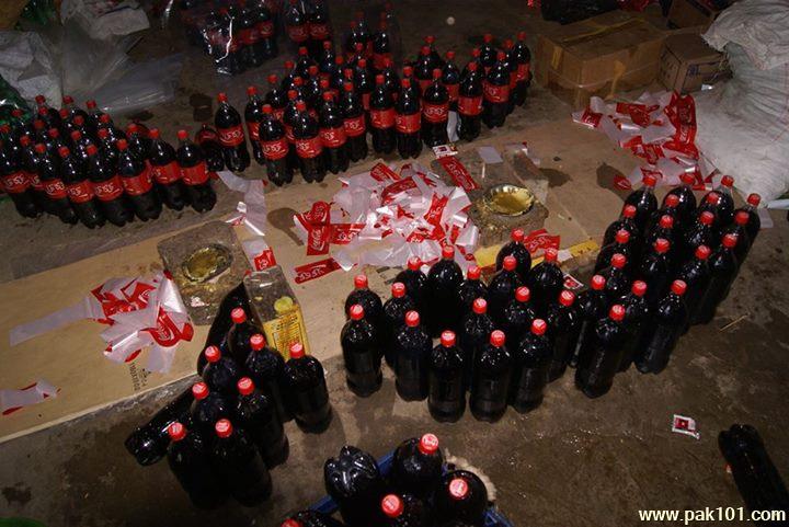 Fake_Coca_Cola_Coke_factory_Gujranwala_1_gefhb_Pak101(dot)com