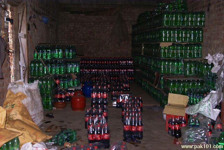 Fake_Coca_Cola_Coke_factory_Gujranwala_8_fqocf_Pak101(dot)com