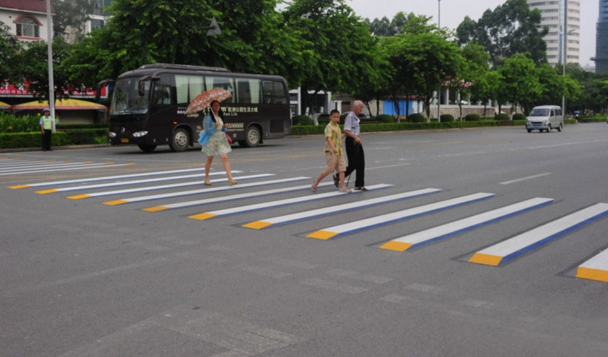 3d-street-art-prevent-speed-breakers-india-5