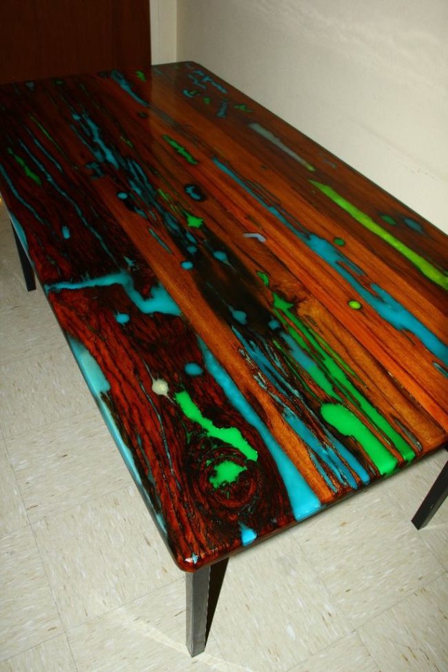 This <a href="http://www.instructables.com/member/balanicaflorin" target="_blank">unique kitchen table</a> uses two different colored glowing resins.
